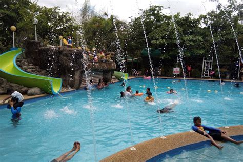 Mga video ng montalban water park.